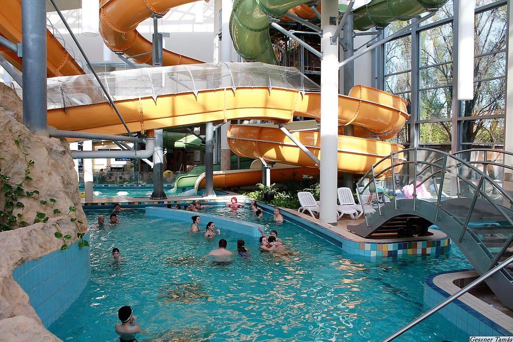 Aqua Hotel Gyula Esterno foto